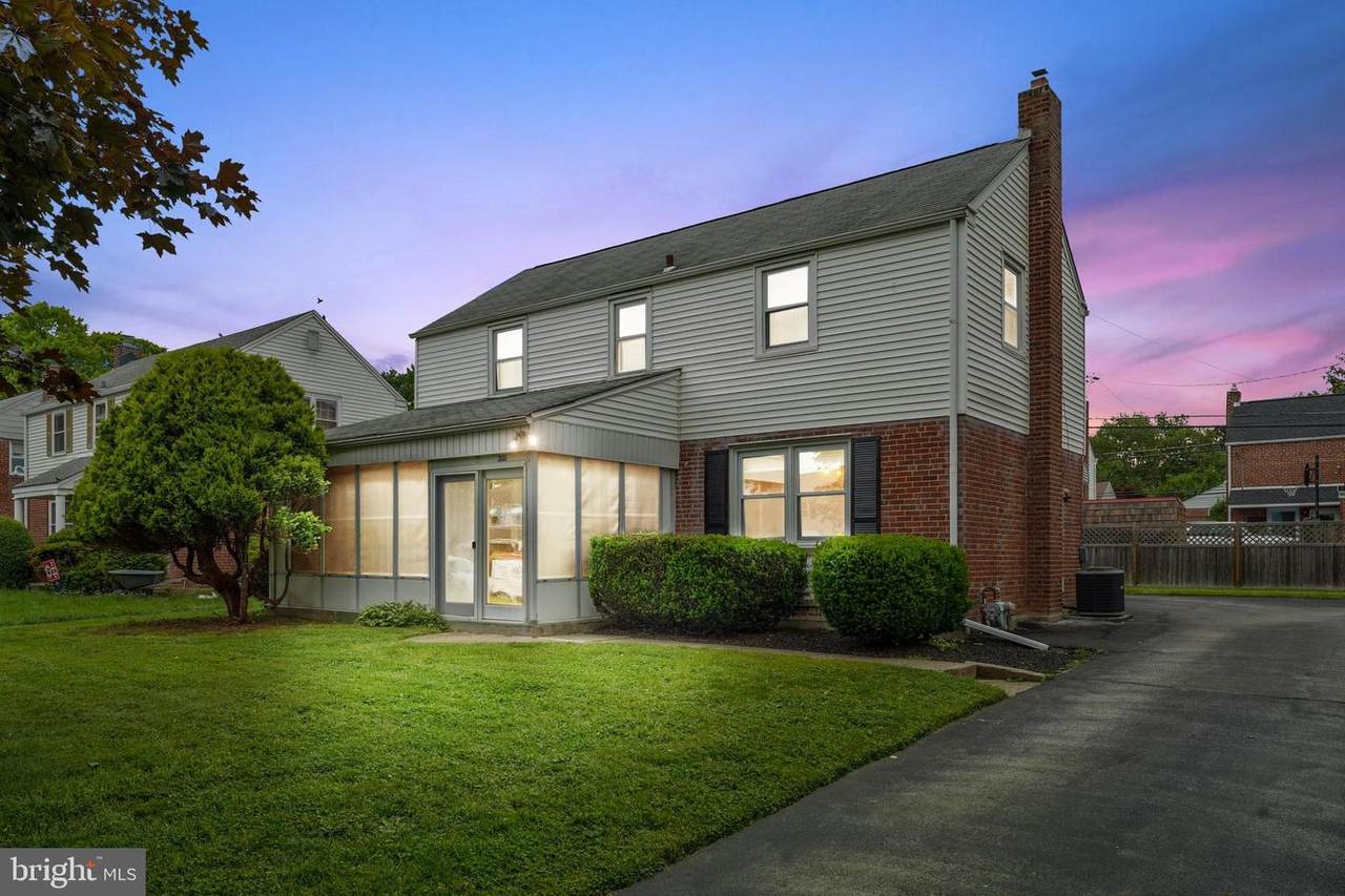 301 Brentwood Road - Photo 1