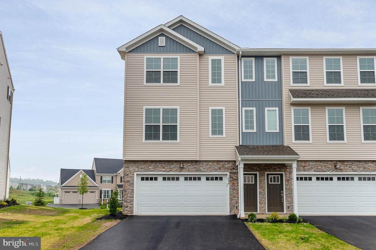 1835 Shady Lane - Photo 1
