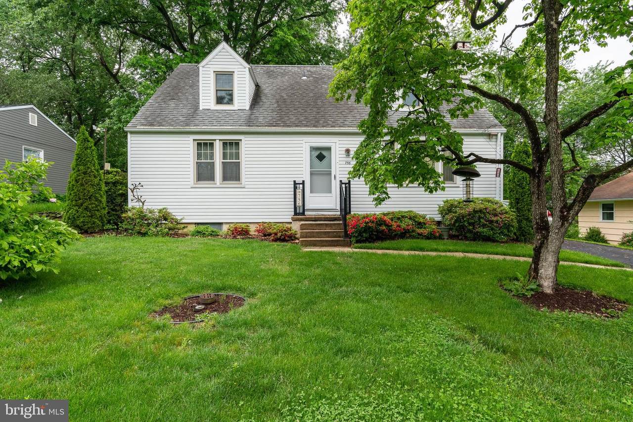 756 Harper Avenue - Photo 1