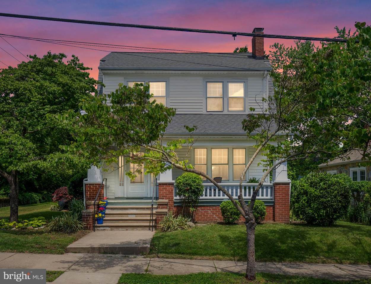 905 Monument Avenue - Photo 1