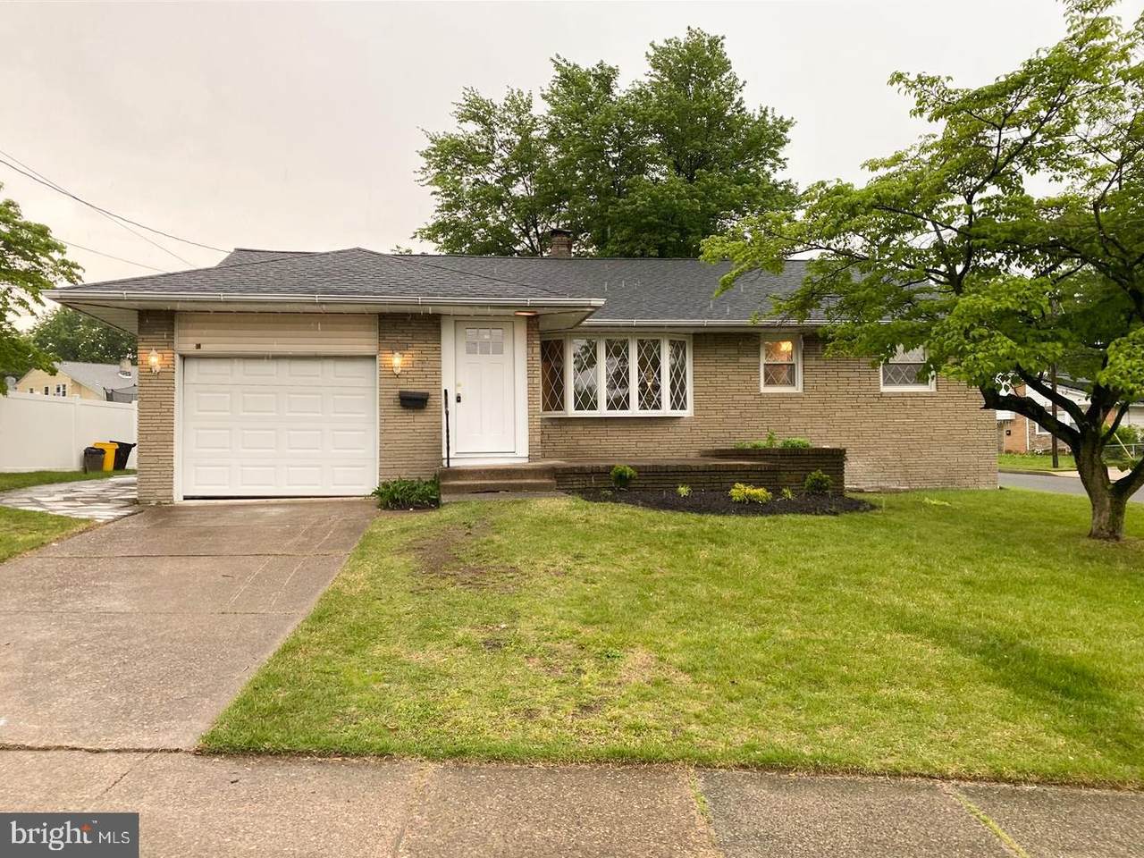 1519 Hillcrest Avenue - Photo 1
