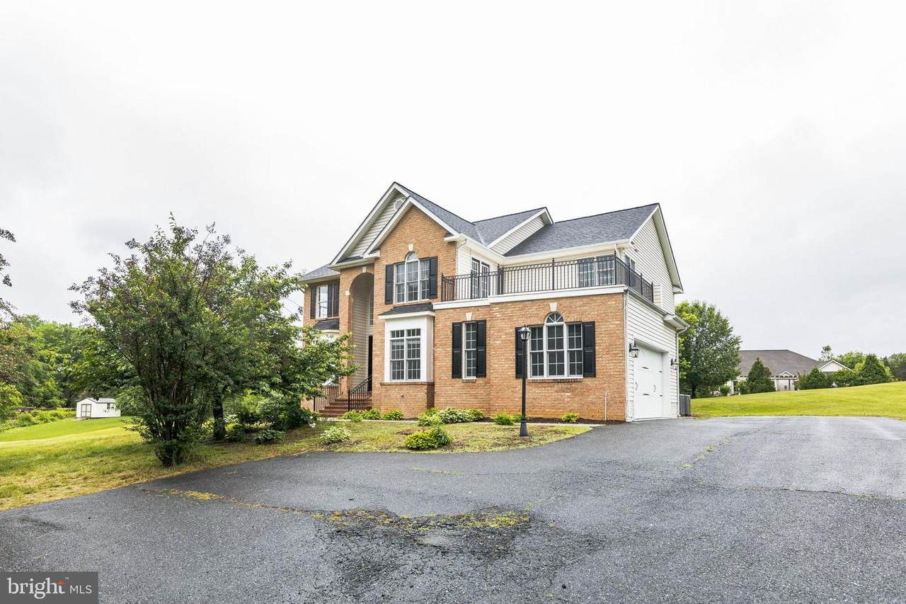 230 Dunbar Drive - Photo 1