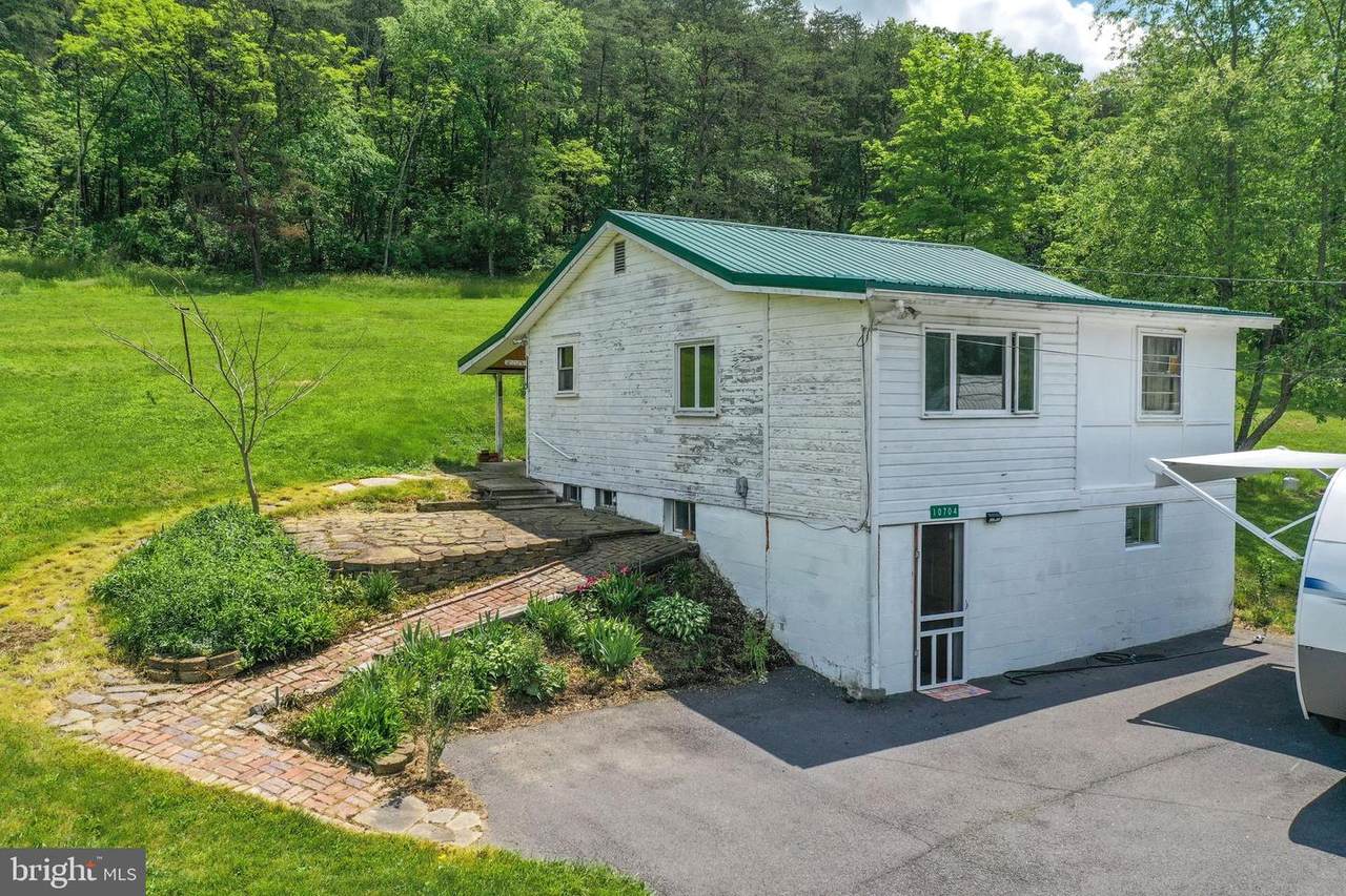 10704 Old Johnson Road - Photo 1