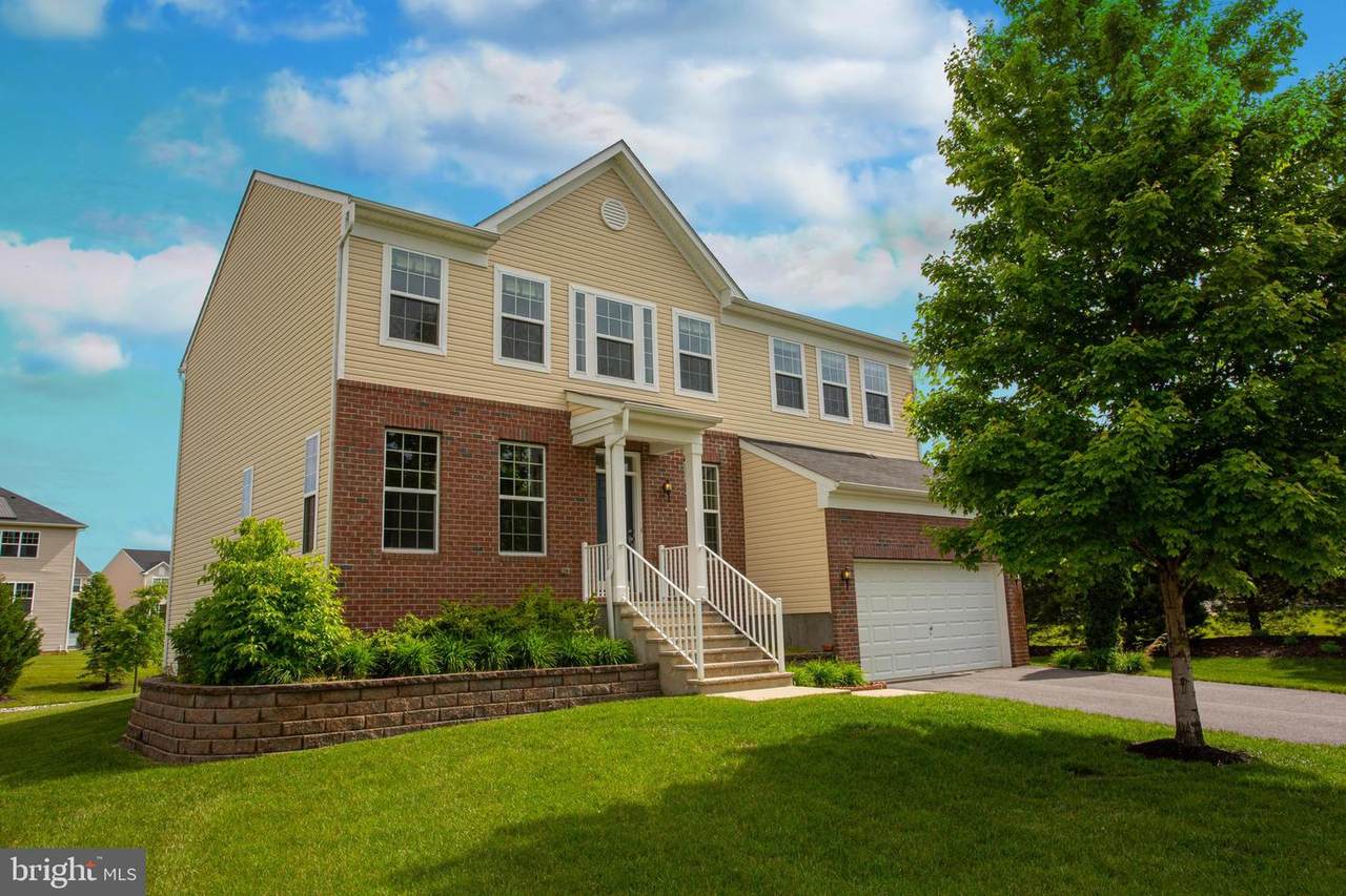 8 Wellesley Avenue - Photo 1