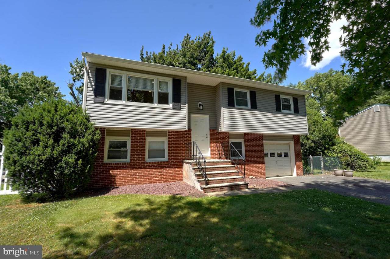 20 Maple Avenue - Photo 1