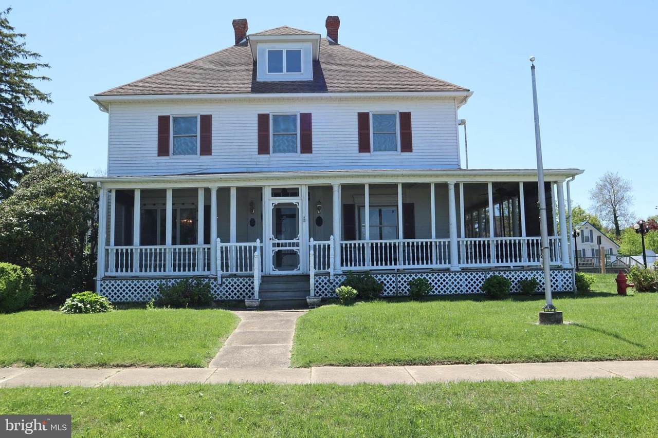 9 Bayside Boulevard - Photo 1