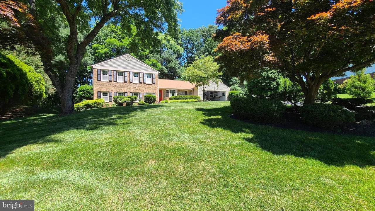 1526 Laurel Hill Road - Photo 1