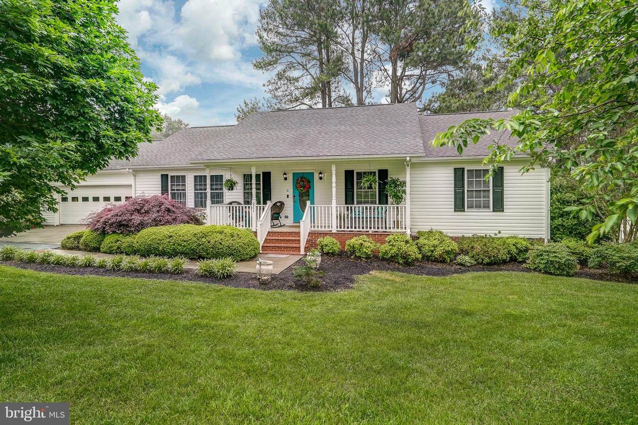 211 Club Road - Photo 1