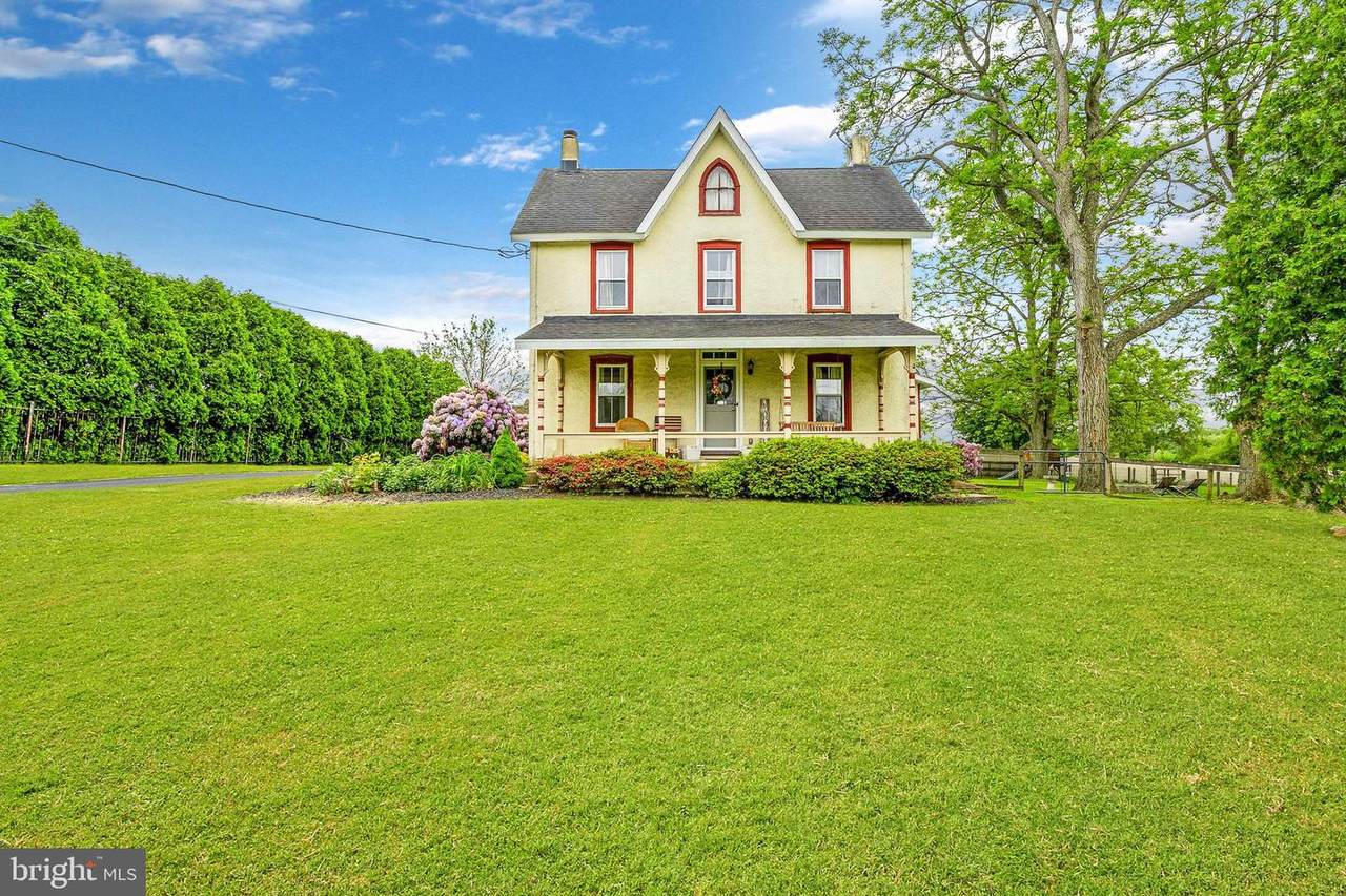 434 Oxford Road - Photo 1