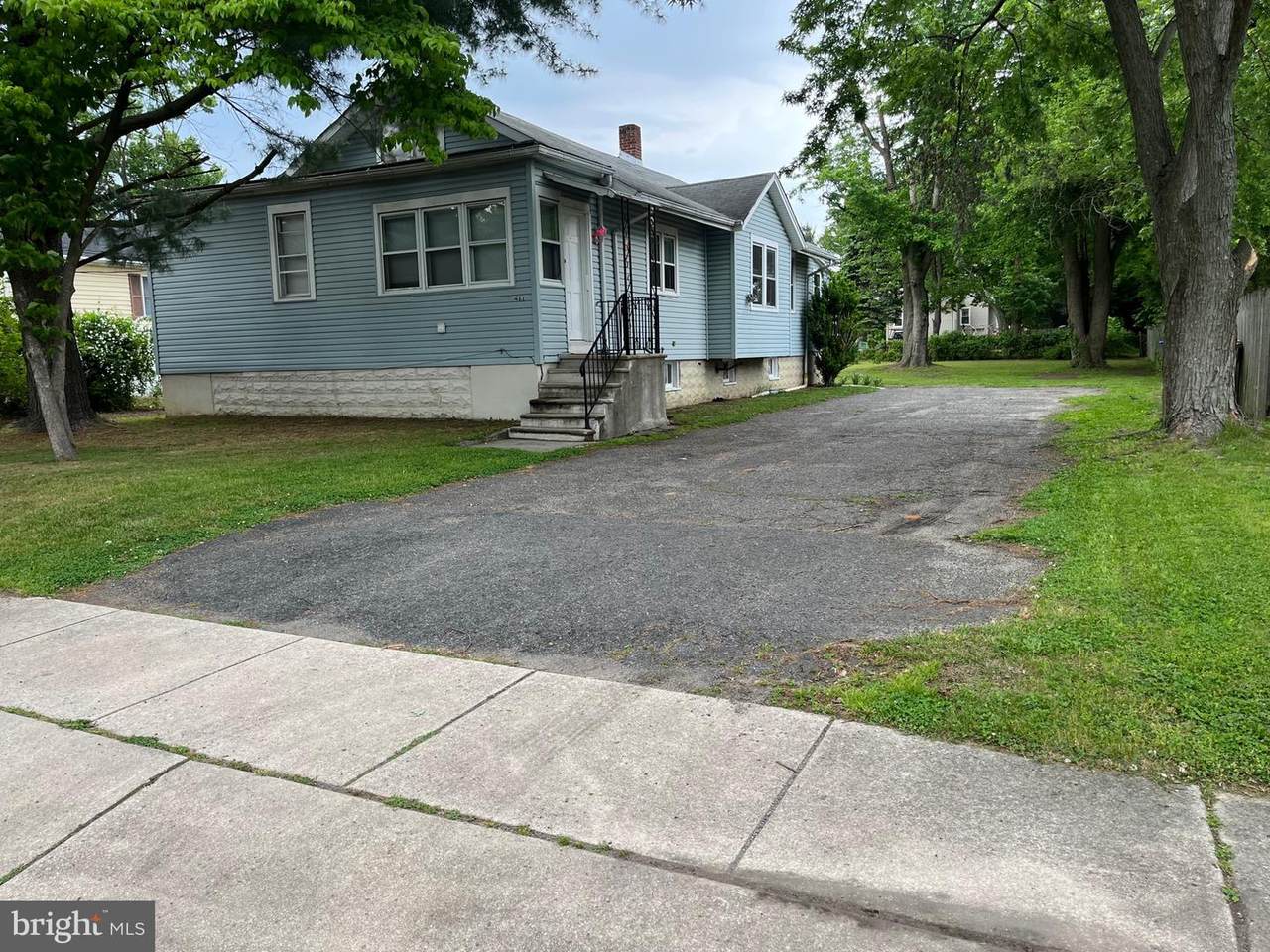 411 Woodland Avenue - Photo 1