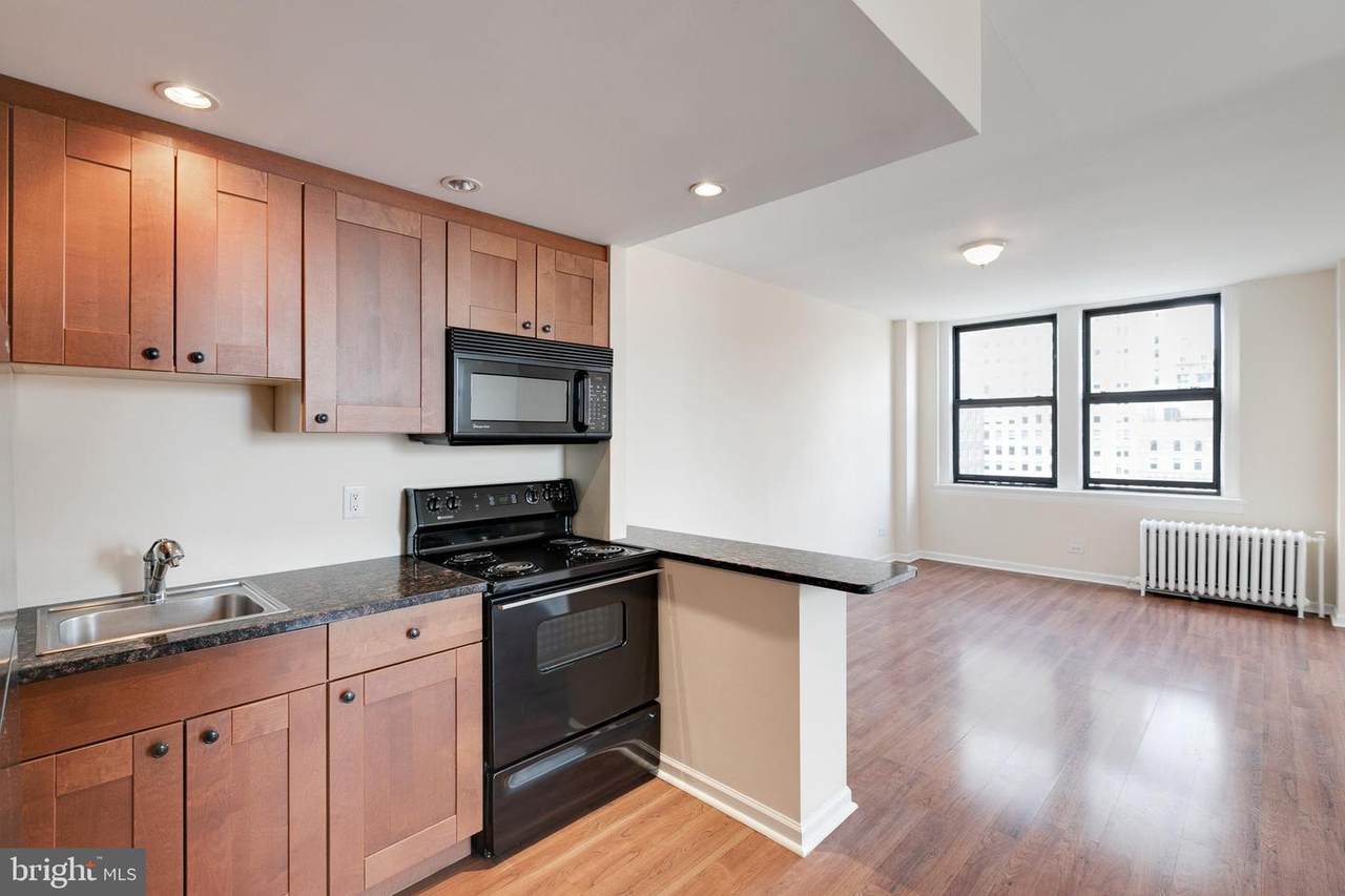 1324 Locust Street - Photo 1