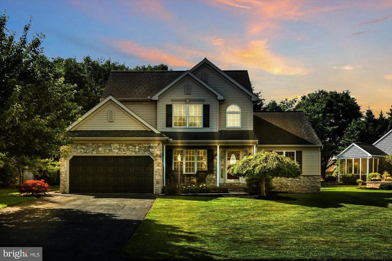 533 Waterside Circle - Photo 1