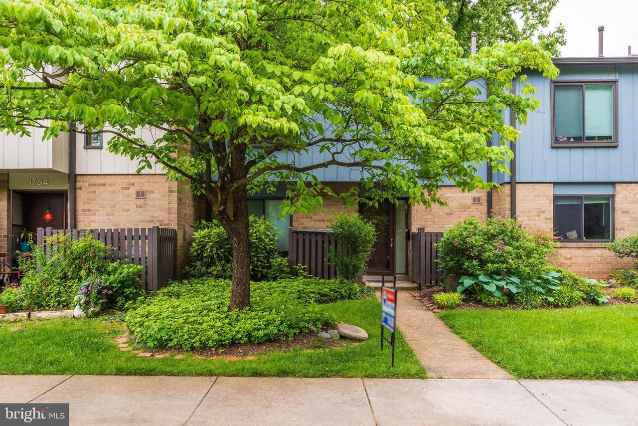 1732 Ivy Oak Square - Photo 1