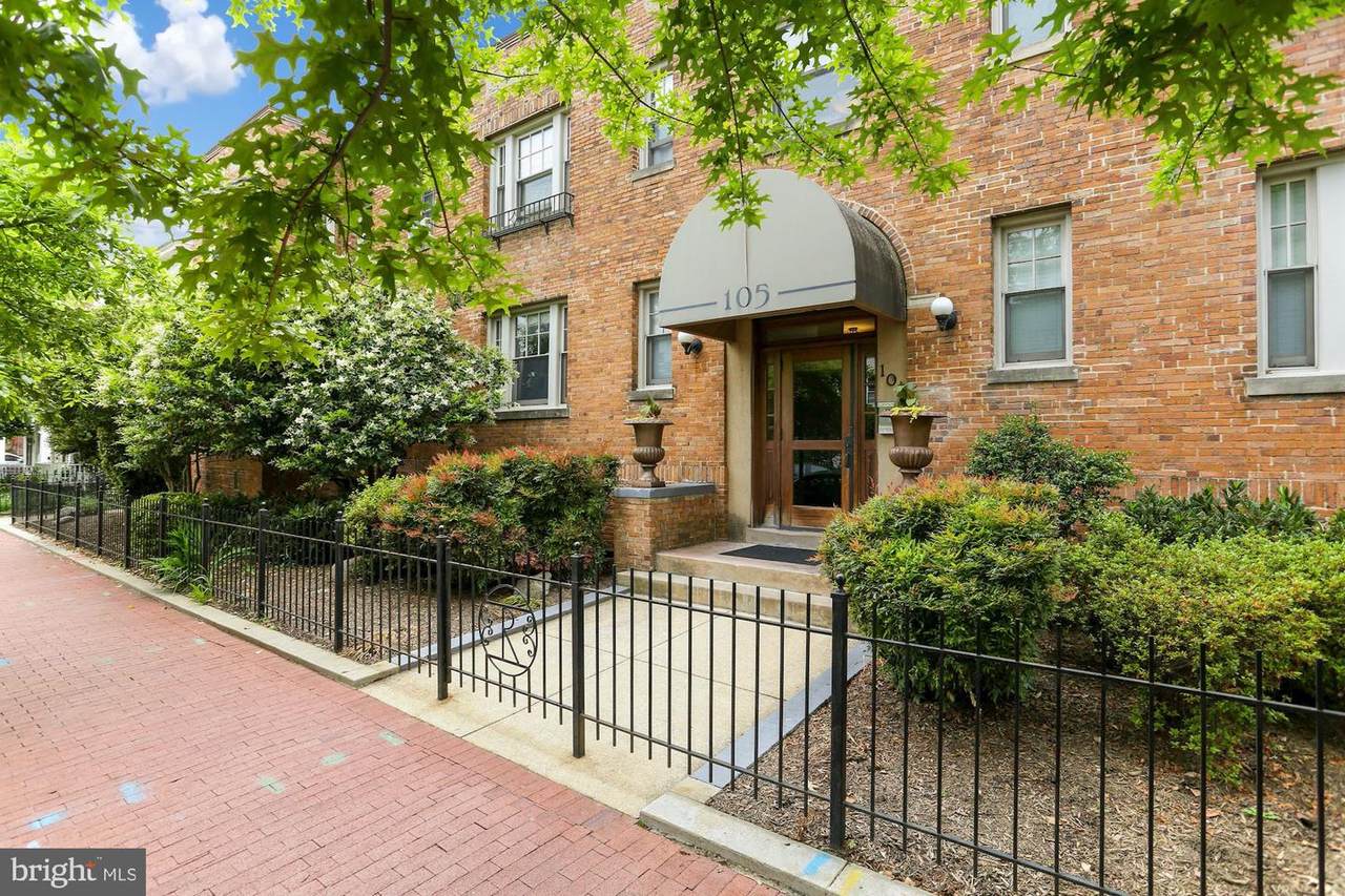 105 6TH Street - Photo 1