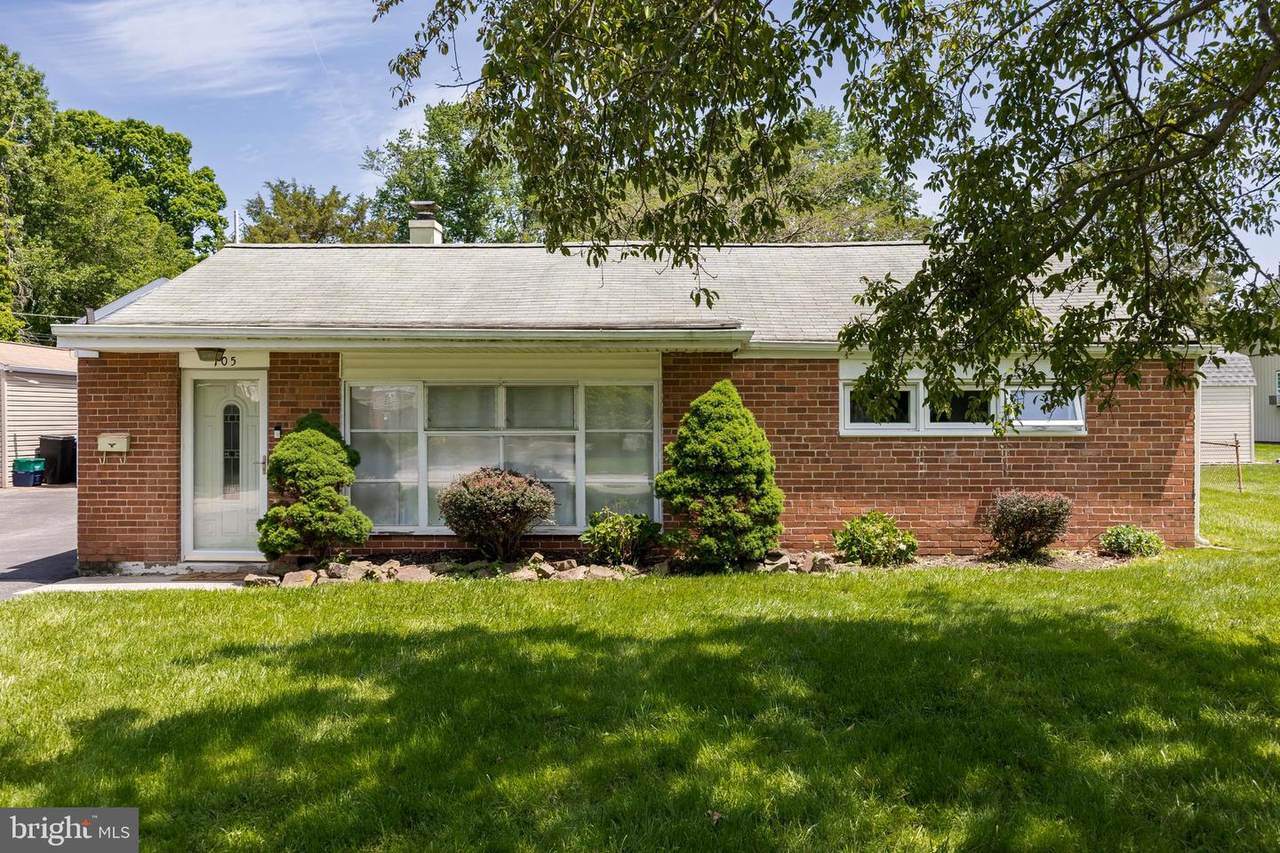 705 Clover Lane - Photo 1