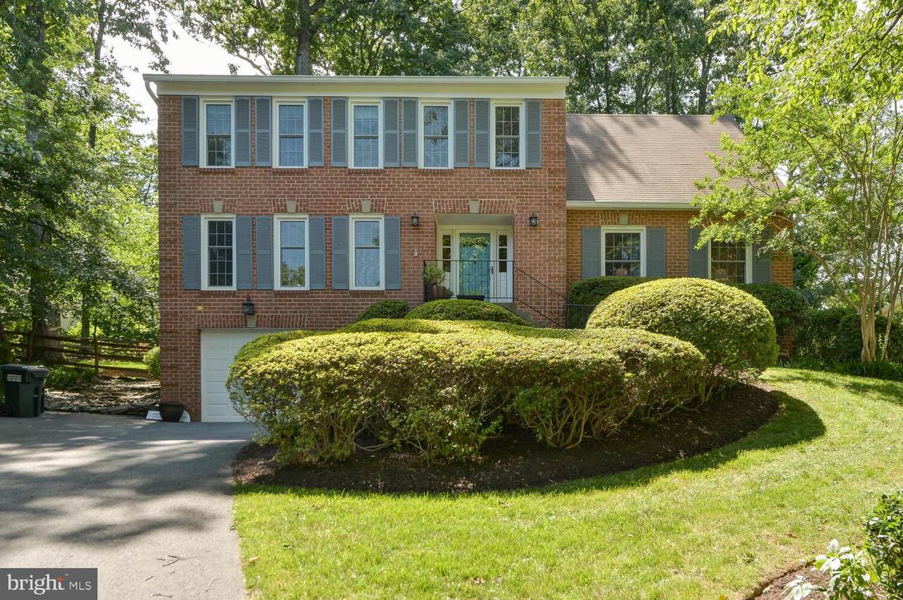 2040 Durand Drive - Photo 1