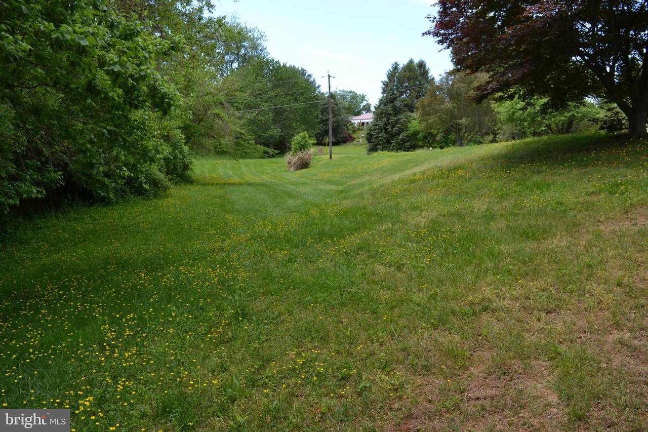 2915 Kathleen Drive - Photo 1
