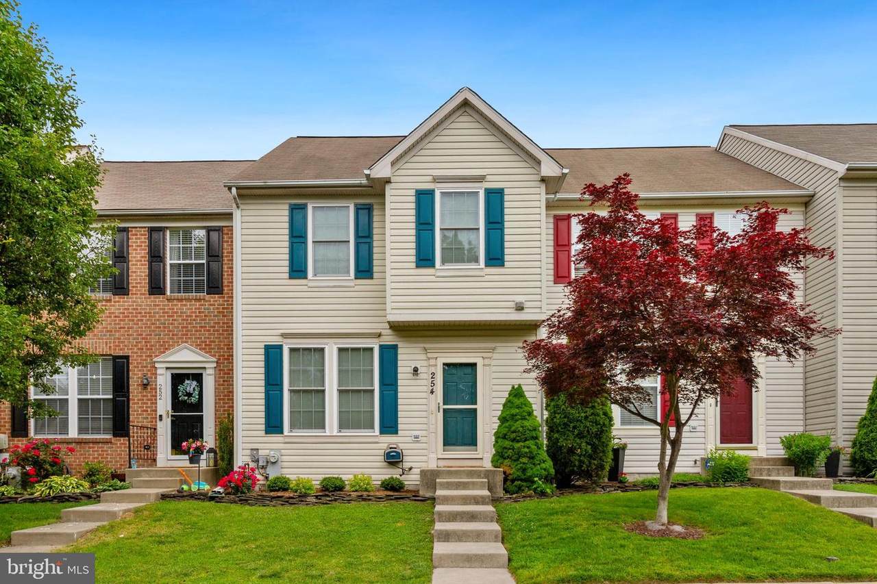 254 Seneca Terrace - Photo 1
