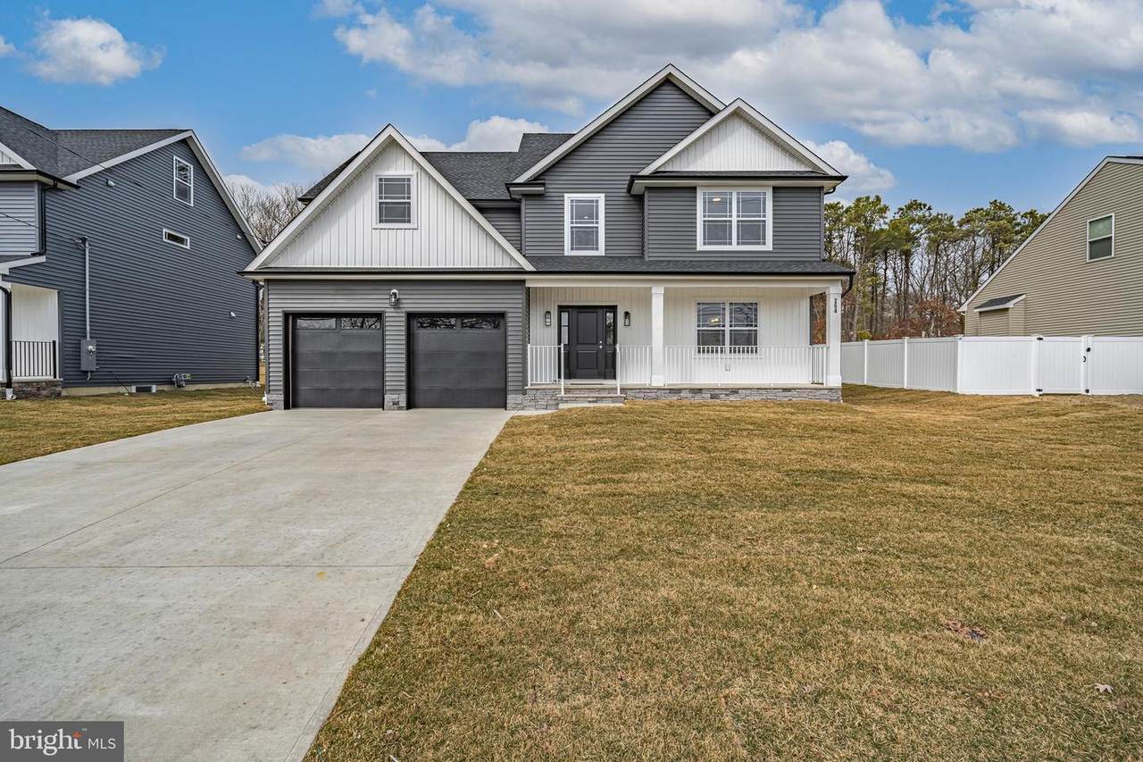 38 Flipper Avenue - Photo 1