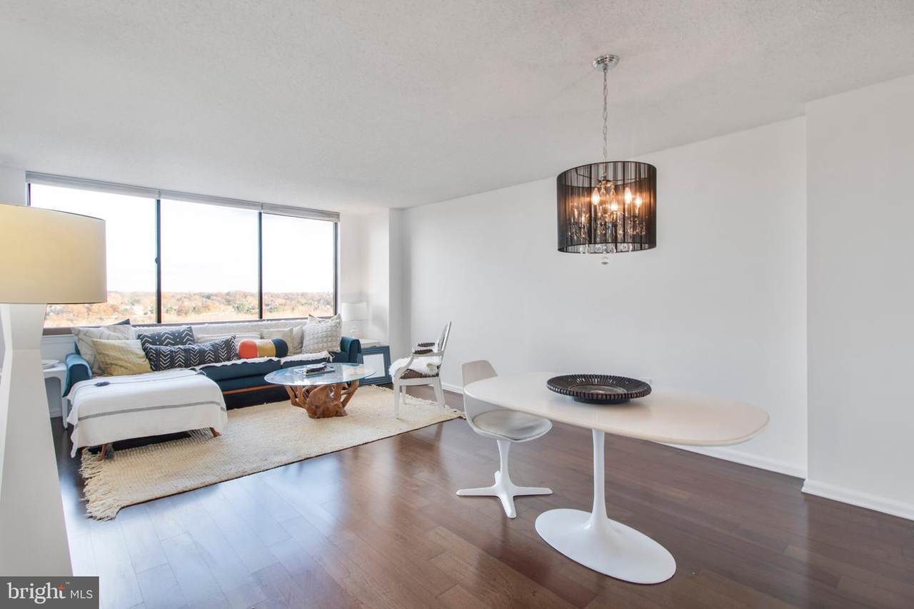 10101 Grosvenor Place - Photo 1