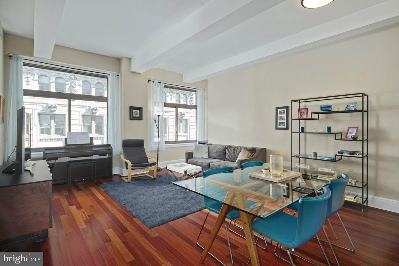 1500 Chestnut Street - Photo 1
