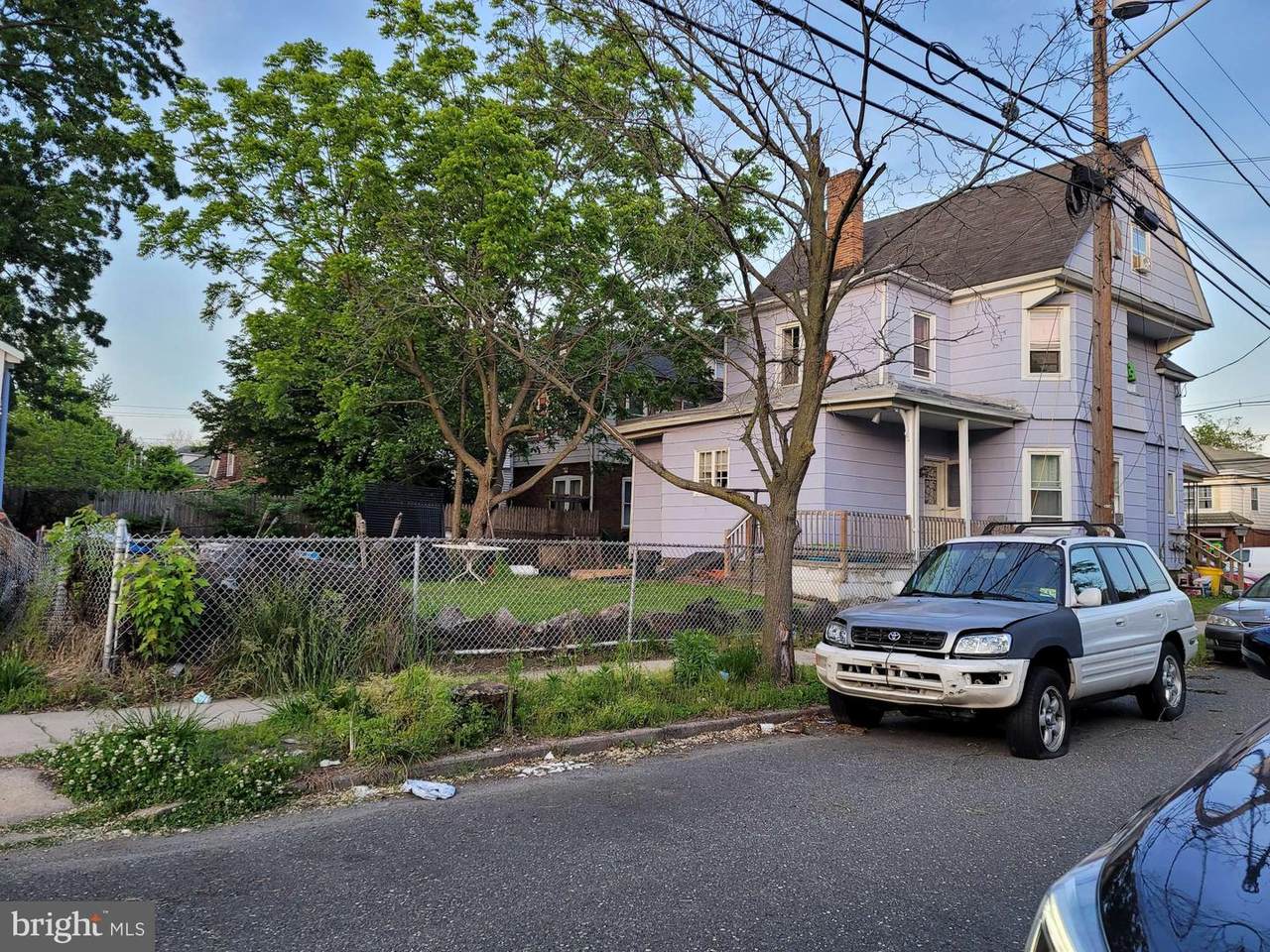 1832 Greenwood - Photo 1