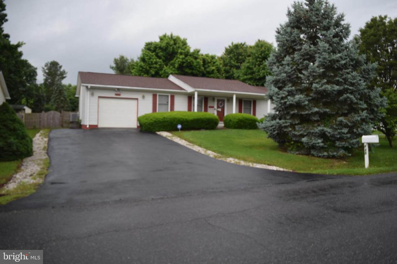111 Somerset Drive - Photo 1