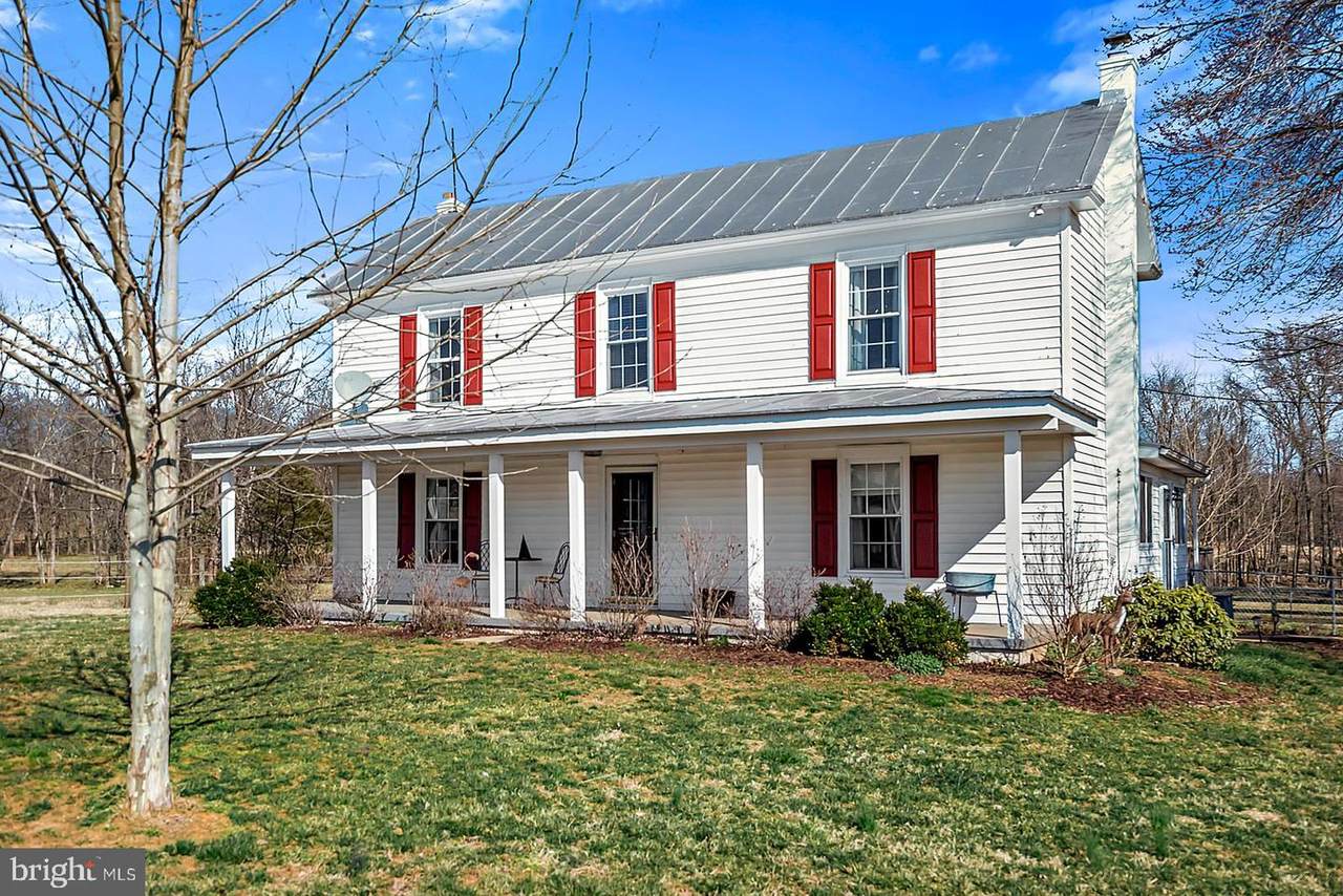 10235 Lees Mill Road - Photo 1
