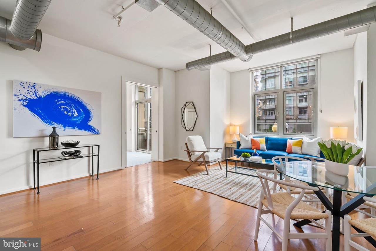 811 4TH Street - Photo 1