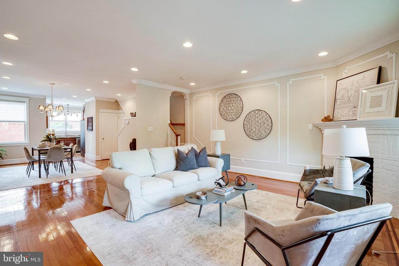 5413 4TH Street - Photo 1