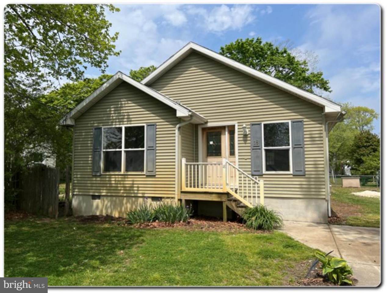 18 Lafayette Avenue - Photo 1