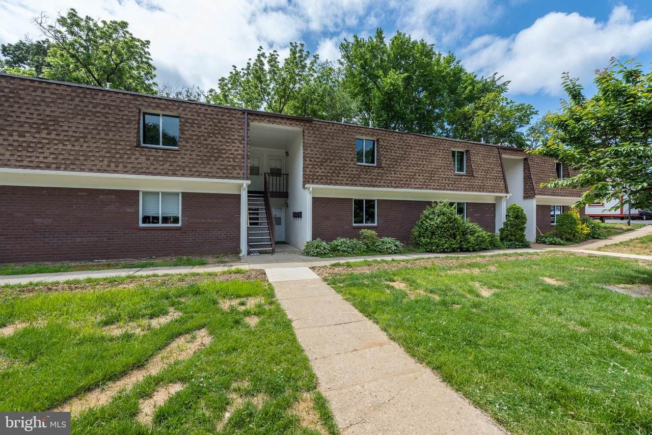 411 Stiles Avenue - Photo 1