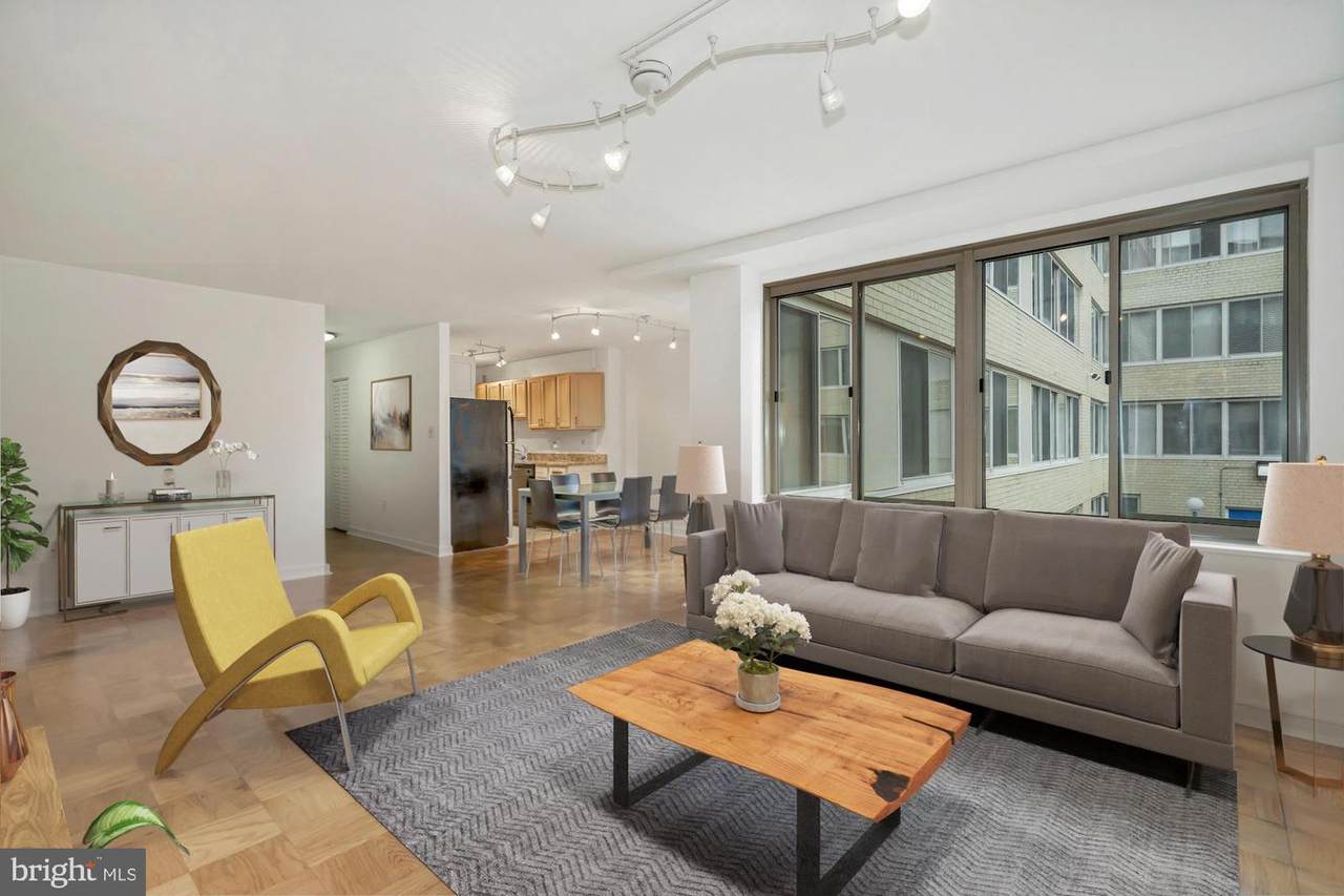 922 24TH Street - Photo 1