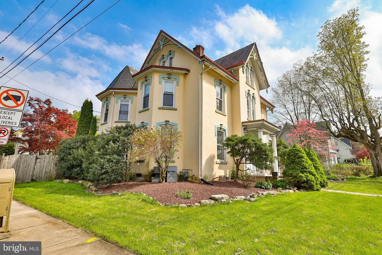 201 Main Street - Photo 1
