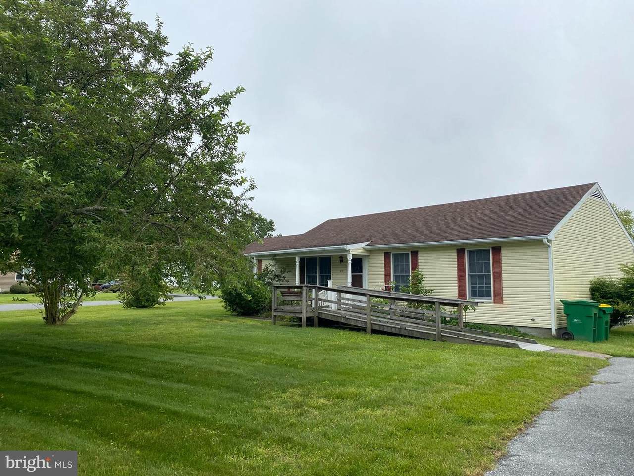 38759 Yolanda Street - Photo 1