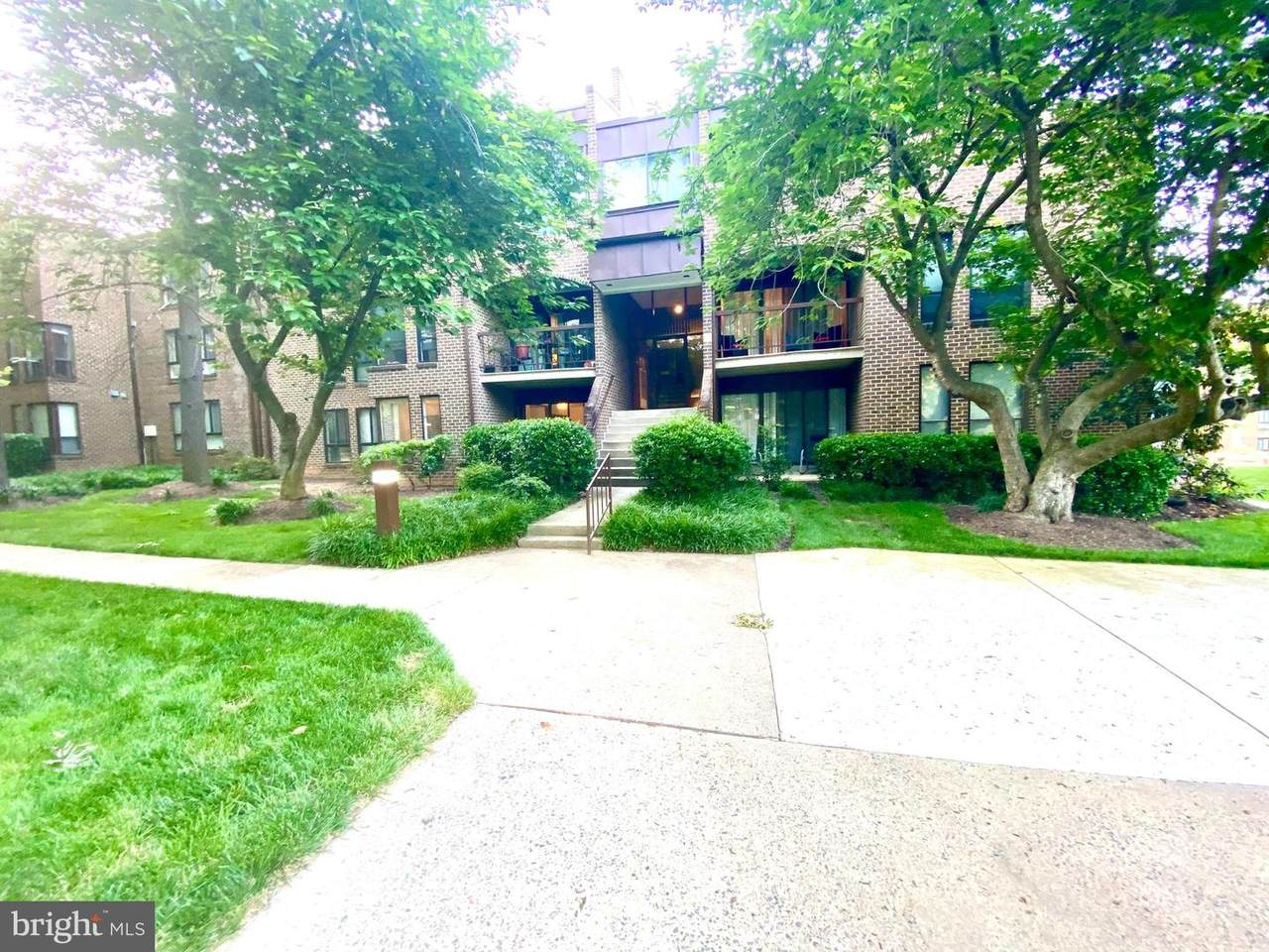11260 Chestnut Grove Square - Photo 1
