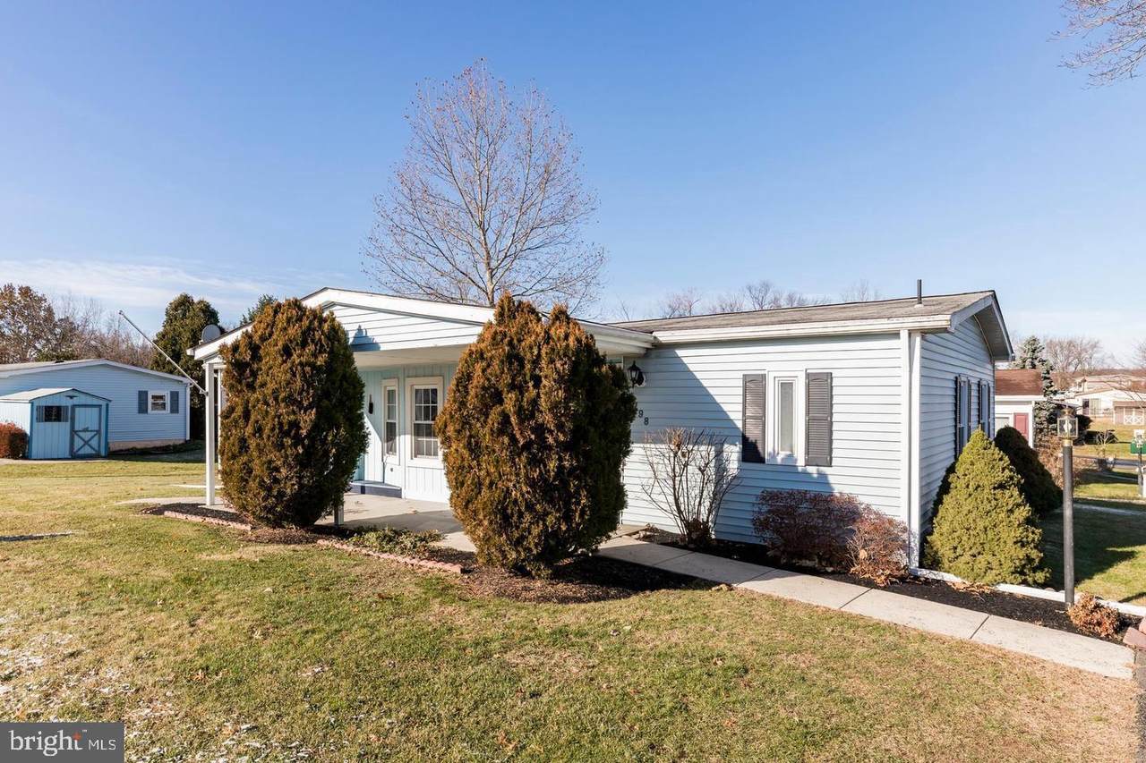 798 Hickory Lane - Photo 1