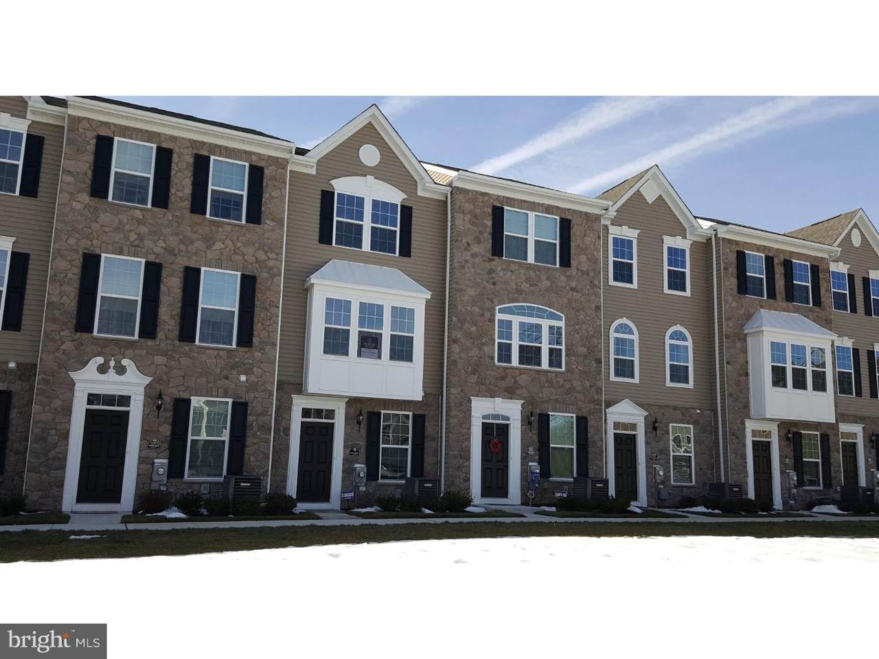 9 Stevens Court - Photo 1