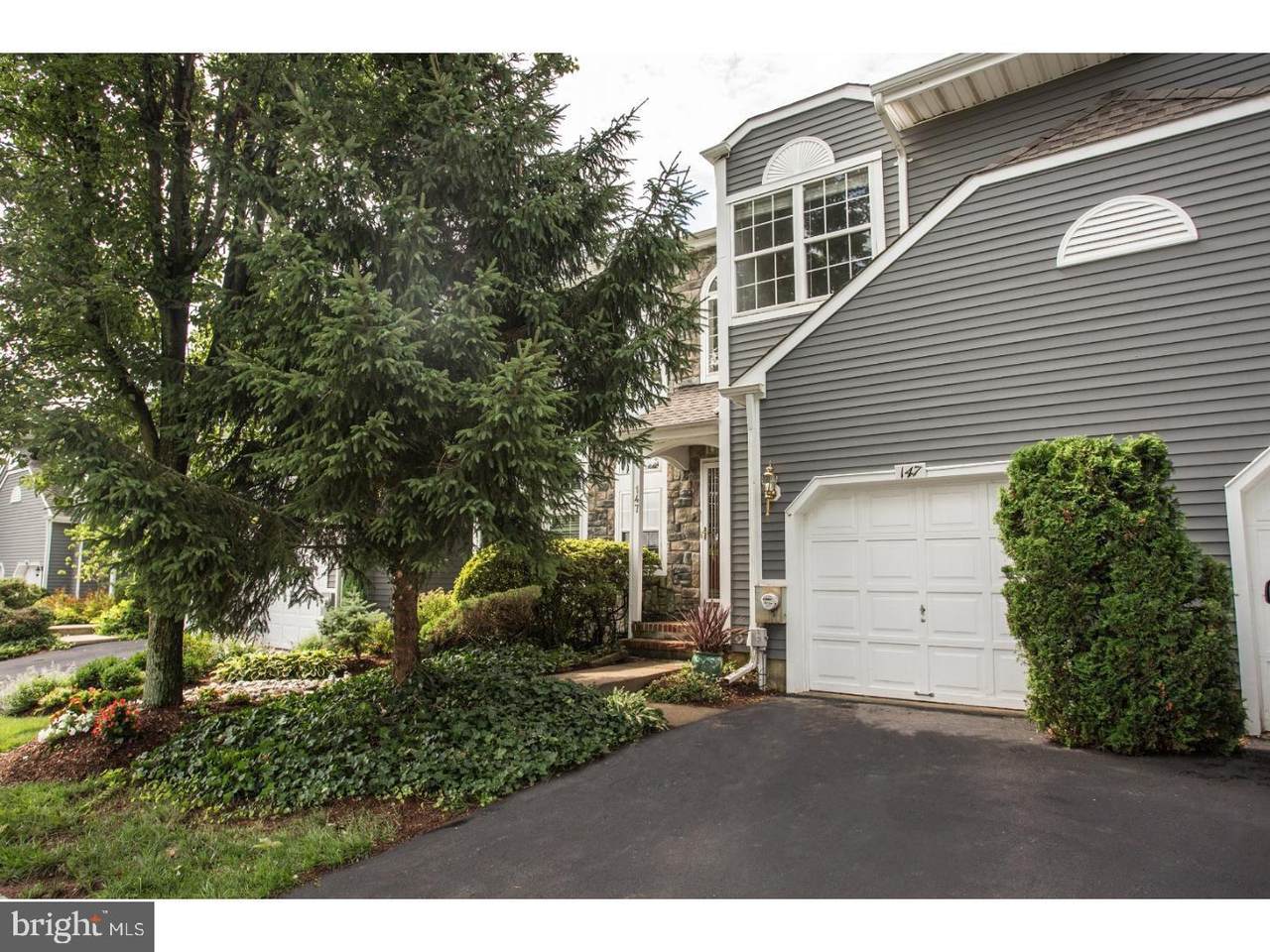 147 Woodstream Court - Photo 1