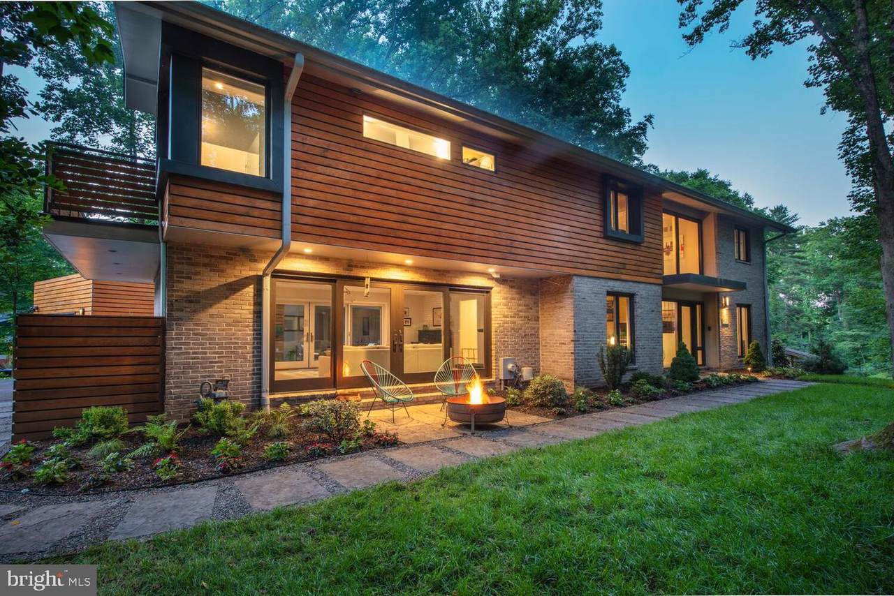 8047 Park Overlook Drive - Photo 1