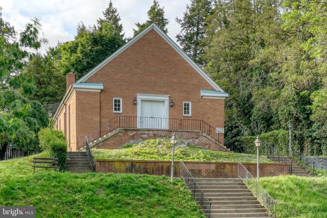 6933 Sherwood Road - Photo 1