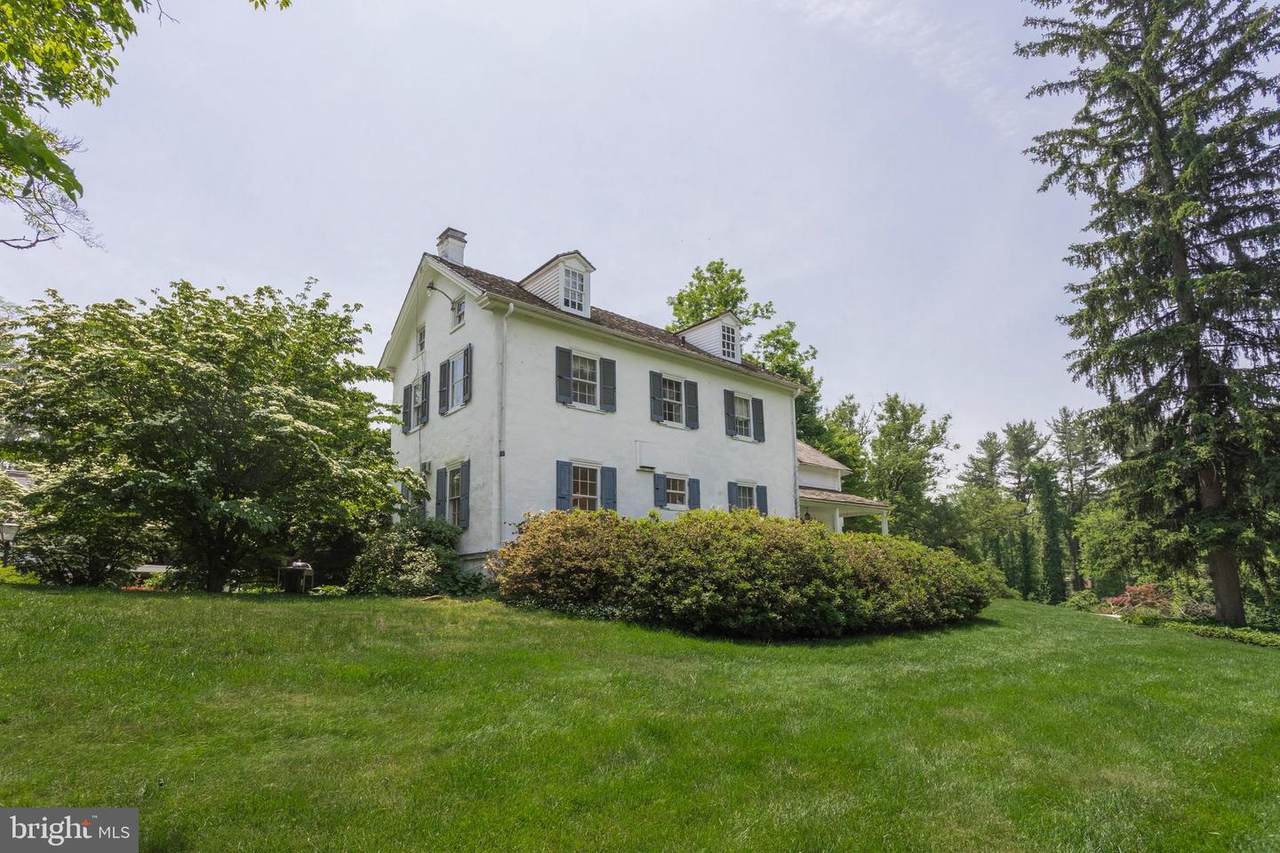 440-442 Featherbed Lane - Photo 1