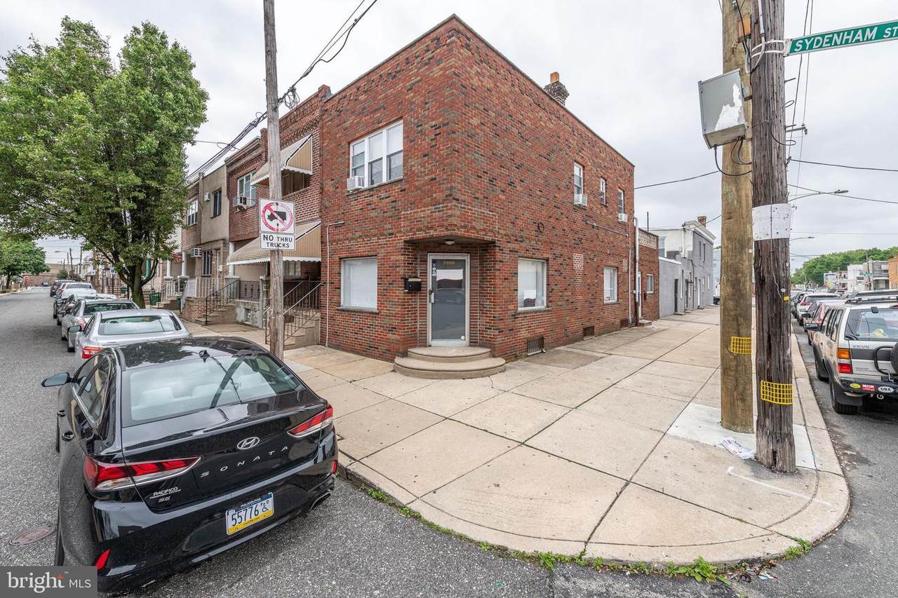 2900 Sydenham Street - Photo 1