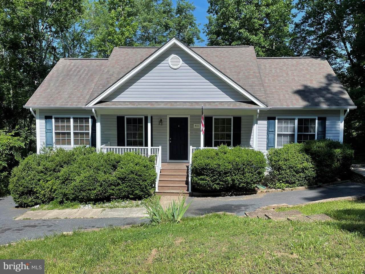 811 Campers Lane - Photo 1