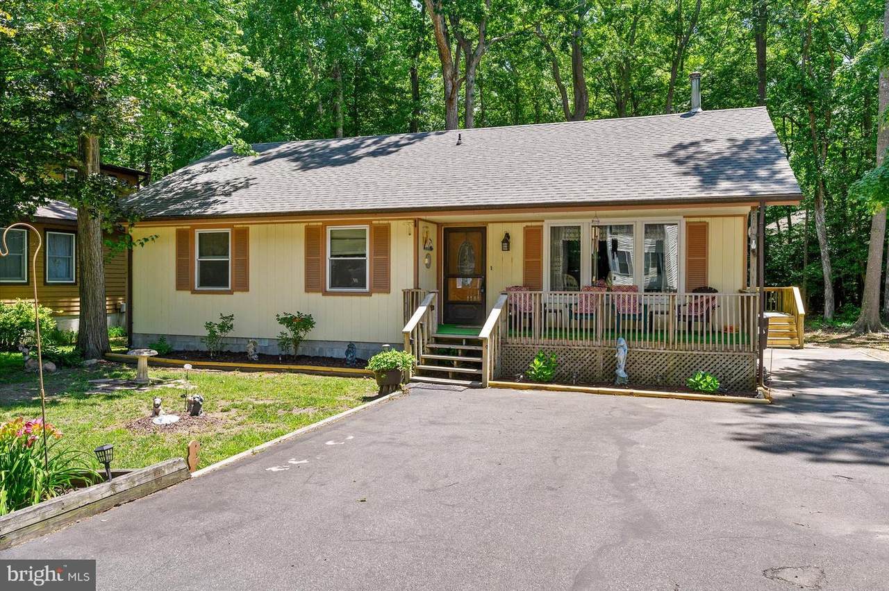 37 Seabreeze Road - Photo 1