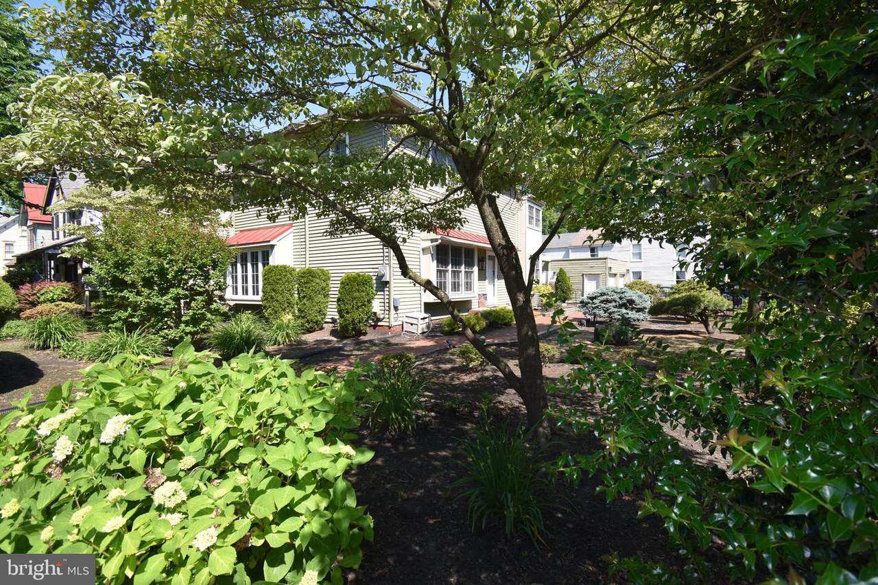 127 Lincoln Avenue - Photo 1
