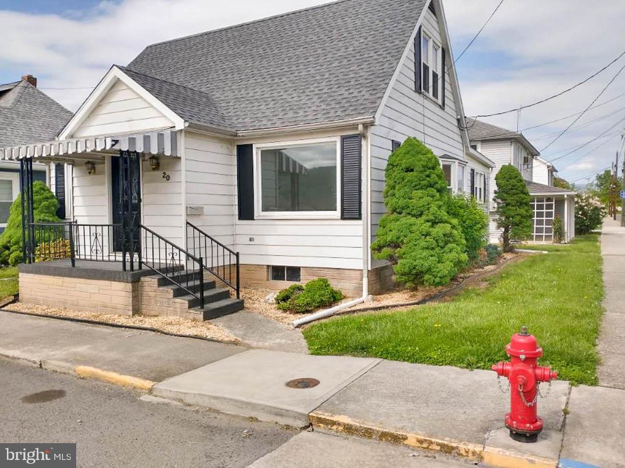 20 Pine Street - Photo 1