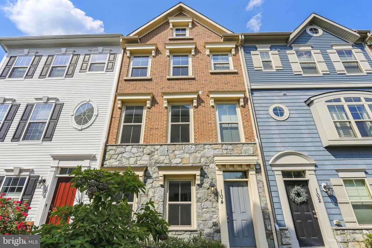 104 Vanguard Lane - Photo 1