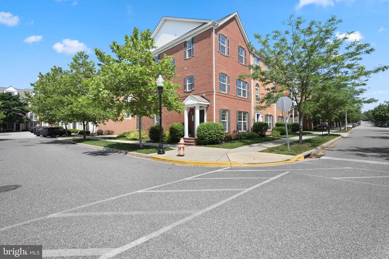 842 Ryan Street - Photo 1