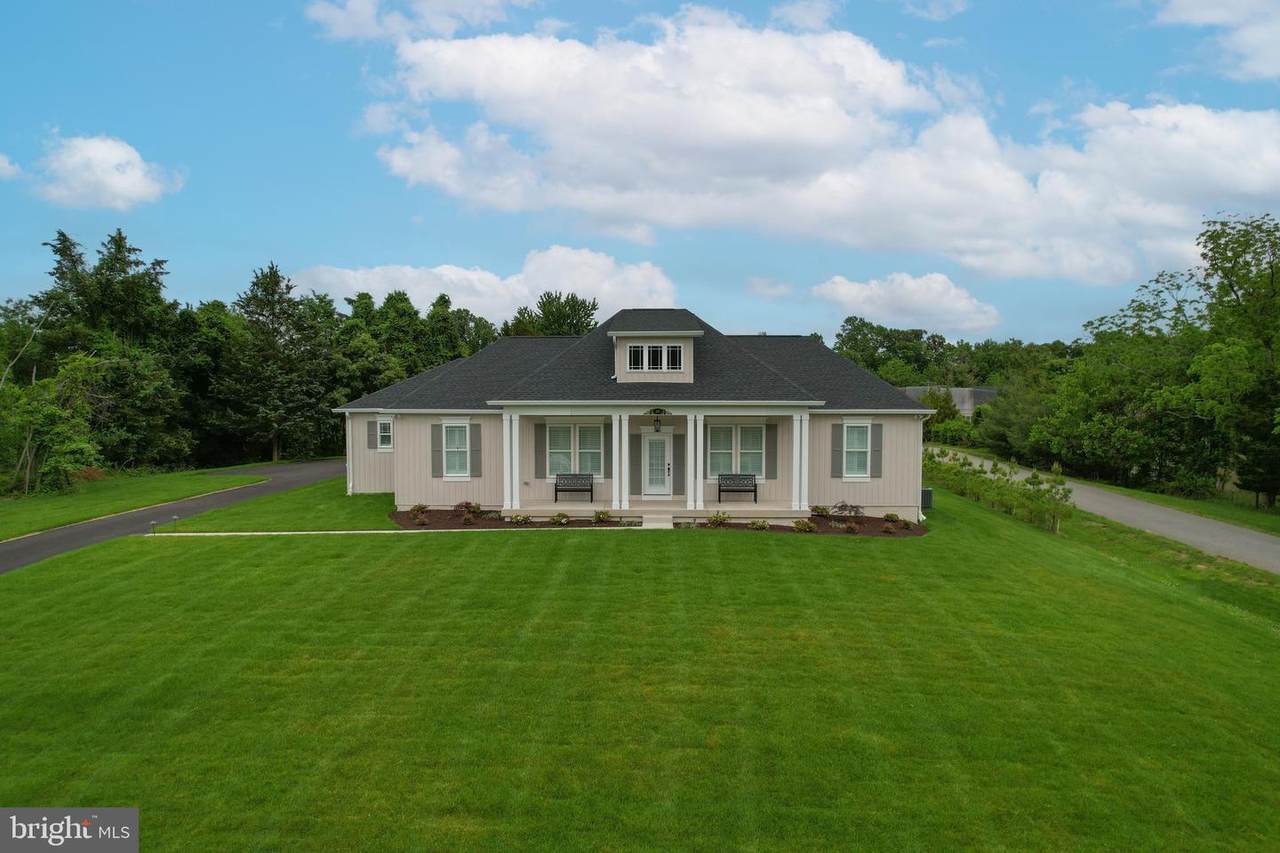 203 Dismondy Drive - Photo 1